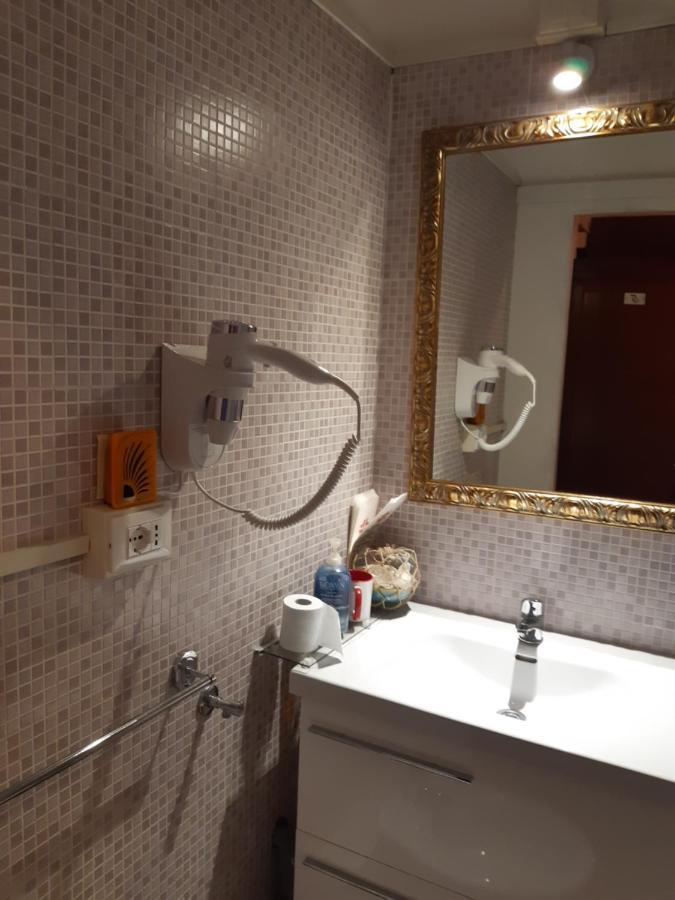 ג'נובה Hotel Guesthouse Massena מראה חיצוני תמונה