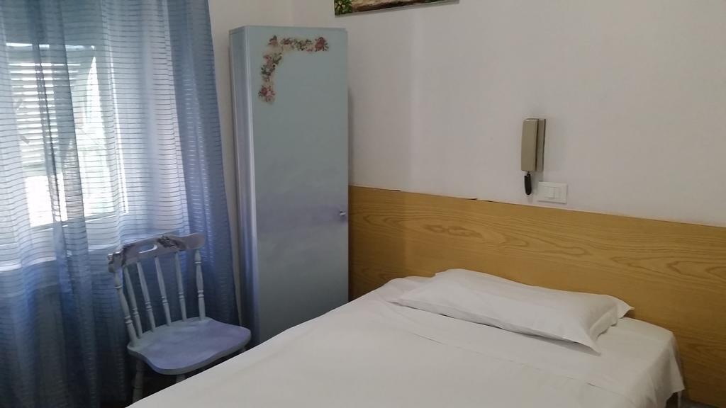 ג'נובה Hotel Guesthouse Massena מראה חיצוני תמונה